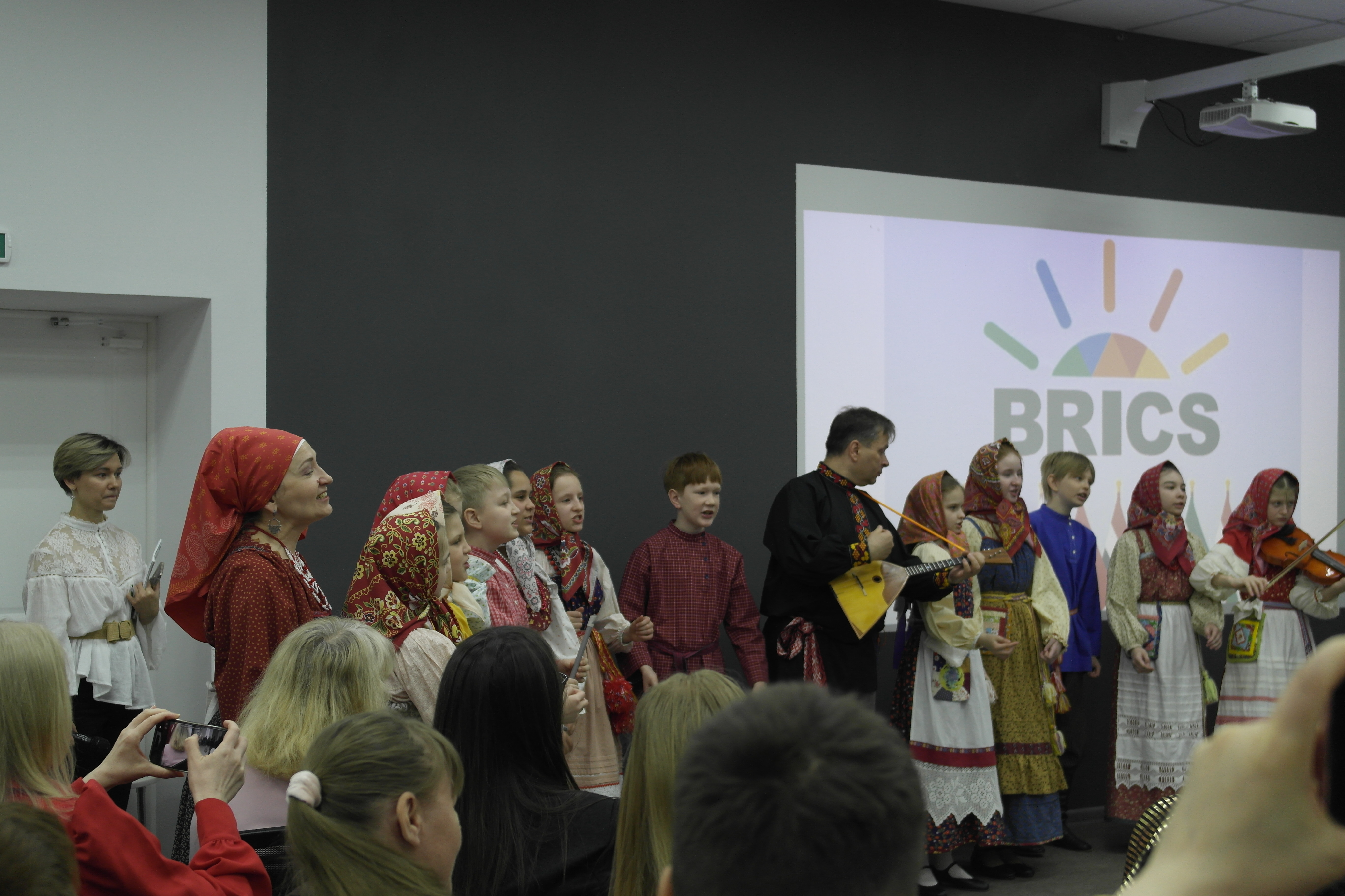 The Festival of Languages and Cultures of the BRICS countries «Ethnoworld» was held at the Ulyanovsk State Pedagogical University under the auspices of the UNESCO Chair